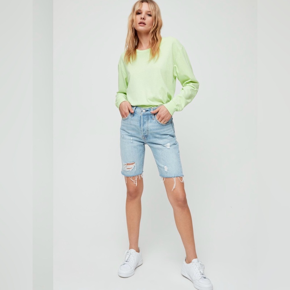 Levi’s • 28 • 501 Slouch Short